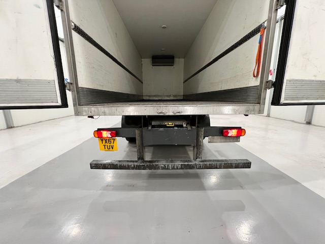 DAF CF 260 4×2 Day Cab Fridge Box