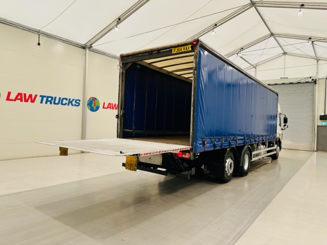 DAF CF75 310 6×2 Rear Lift Sleeper Cab Curtainsider