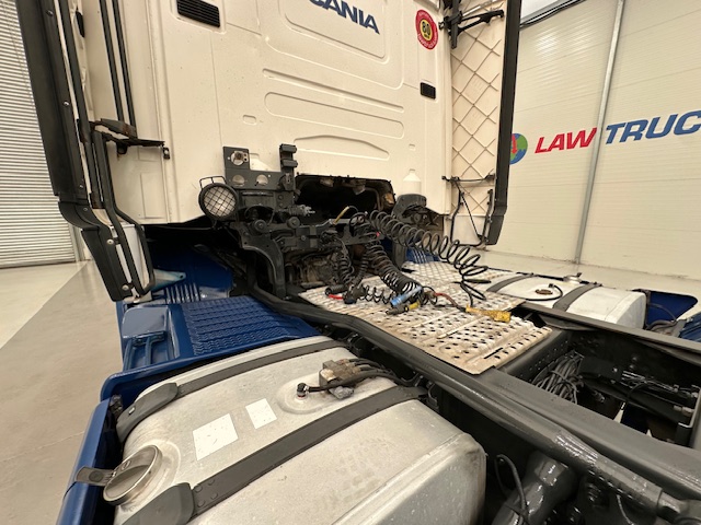 Scania R480 6×2 Midlift Tractor Unit Manual