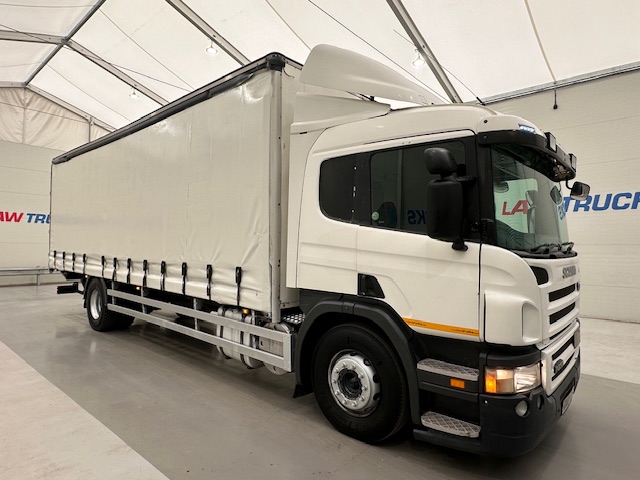 Scania P230 4×2 Sleeper Cab Curtainsider Manual