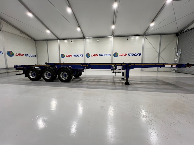 Dennison Tri Axle Sliding Skeletal Trailer BPW