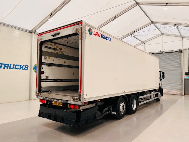 Iveco Stralis 310 AT 6×2 Fridge Box