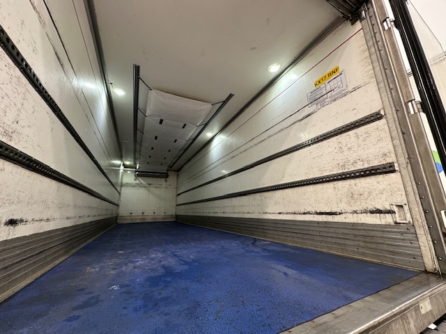 Scania P250 4×2 Sleeper Cab Fridge Box