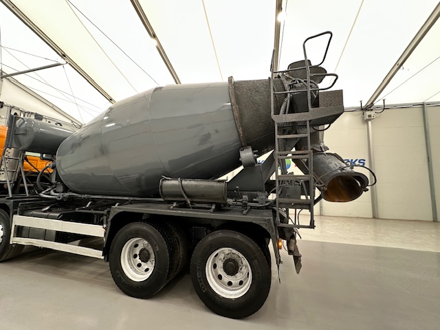 Hino 700 3241 8×4 Cement Mixer