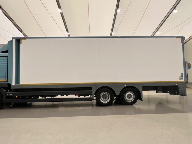 MAN TGS 26.320 6×2 Sleeper Cab Insulated Box Van