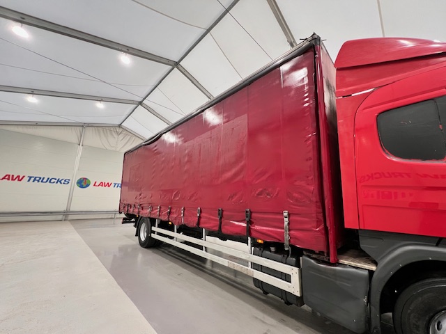 Scania P230 4×2 Sleeper Cab Curtainsider
