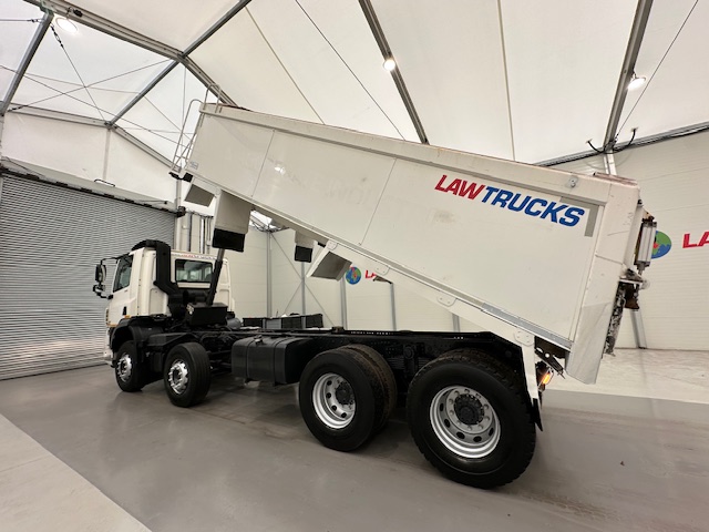 DAF CF 370 8×4 Day Cab Tipper