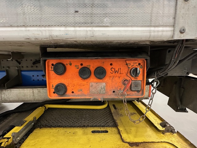 Scania P250 4×2 Sleeper Cab Fridge Box