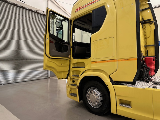 Scania S450 6×2 Midlift Highline Tractor Unit