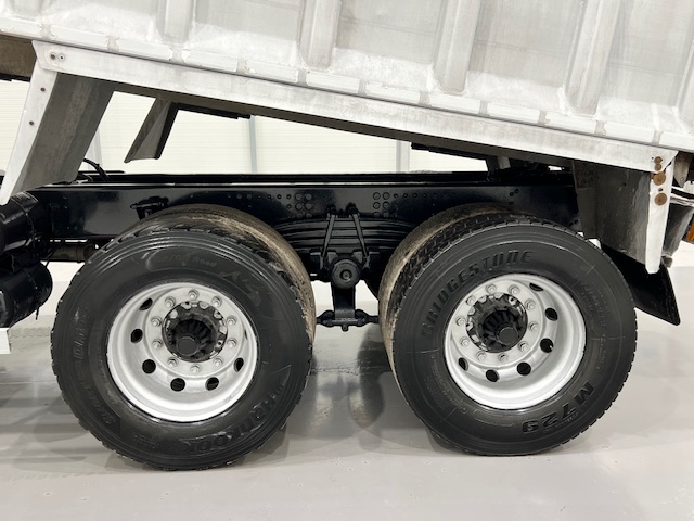 Scania R410 8×4 Sleeper Cab Bulk Tipper