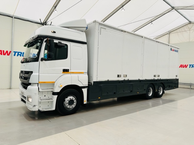 Mercedes 2543 6×2 10 Tyre Rear Lift Sleeper Cab Box Van