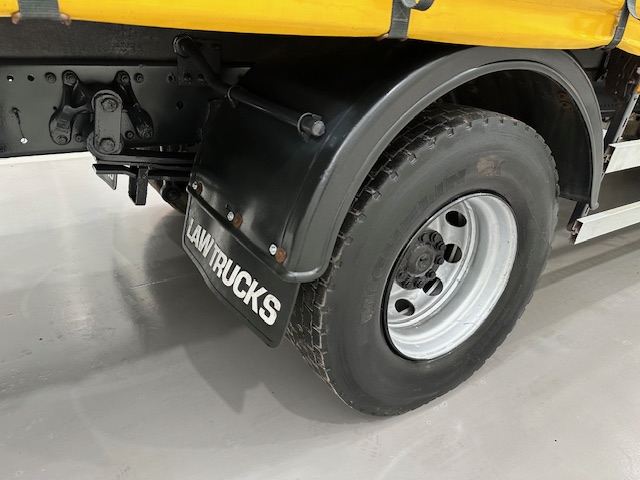 Mercedes Axor 1824 Day Cab Curtainsider Manual