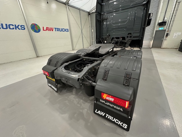 Scania R450 6×2 Midlift Highline Tractor Unit