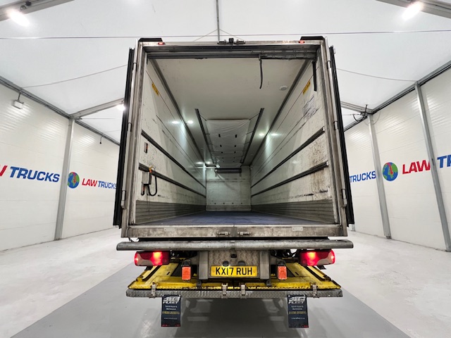 Scania P250 4×2 Sleeper Cab Fridge Box