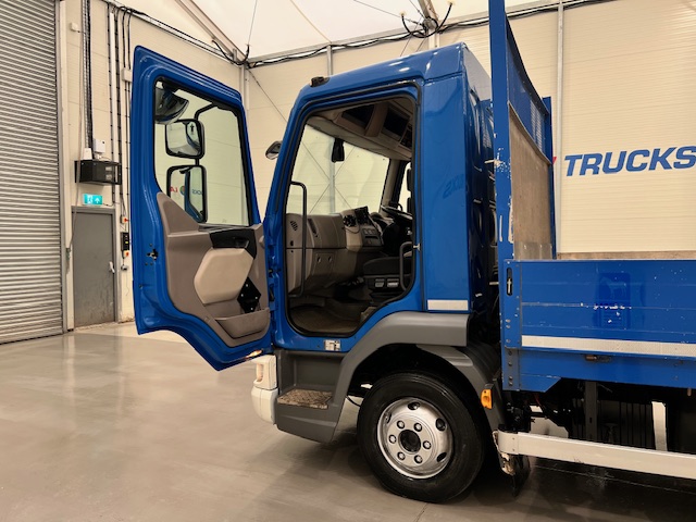 DAF LF 180 Day Cab Dropside with Tail Lift