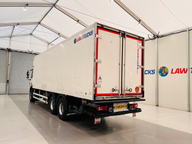 DAF CF 330 6×2 Rear Lift Fridge Box