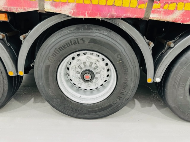 Don Bur Tri Axle 4.80m Curtainsider Trailer