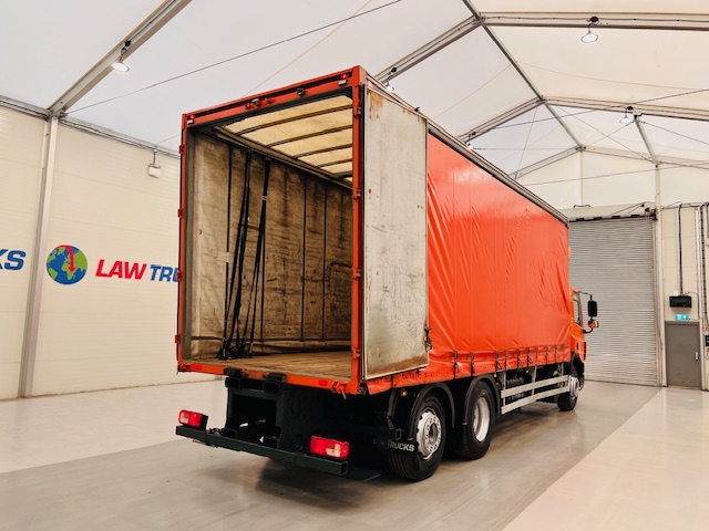 DAF CF75 310 6×2 Rear Lift Day Cab Curtainsider