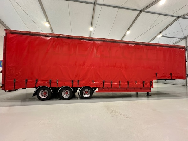 Kerbaid Miles Nunn Tri Axle Stepframe Enclosed Lowloader