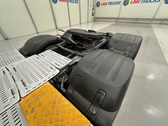 DAF CF 450 6×2 Space Cab Tractor Unit