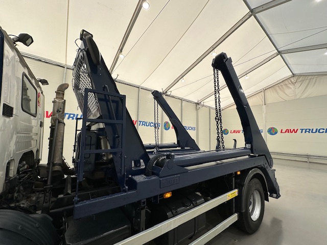 Scania P250 4×2 Day Cab Skip Loader