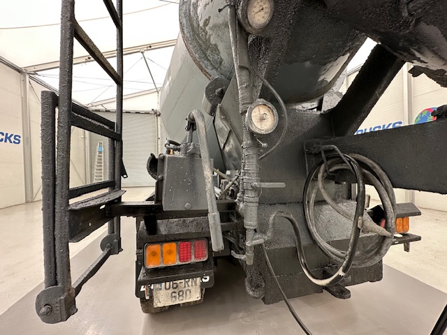 Hino 700 3241 8×4 Cement Mixer