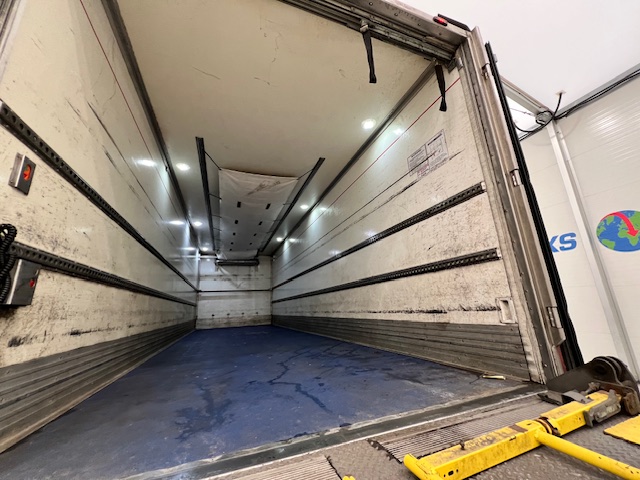 Scania P250 4×2 Sleeper Cab Fridge Box