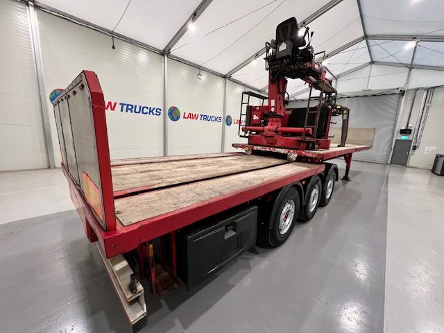 Corus Tri Axle Flatbed Brick Grab Trailer