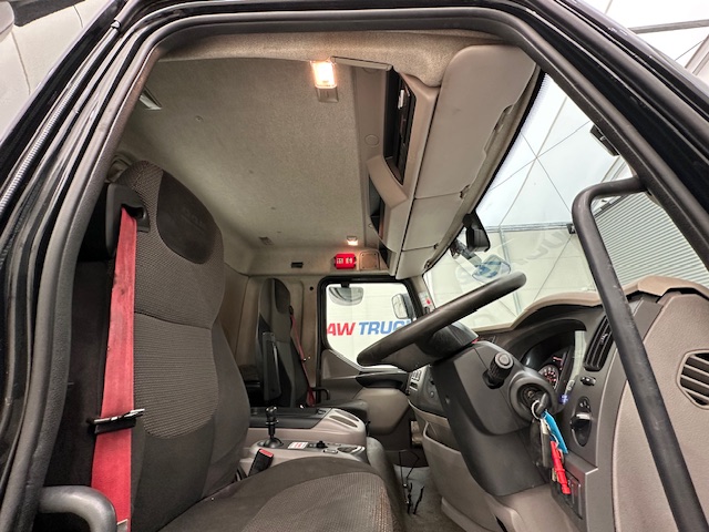 DAF LF 260 4×2 Rest Cab Tractor Unit
