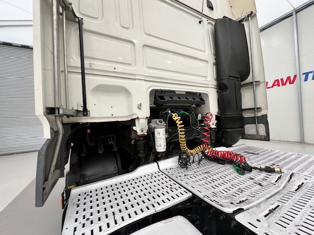 DAF XF 460 4×2 Super Space Cab Tractor Unit