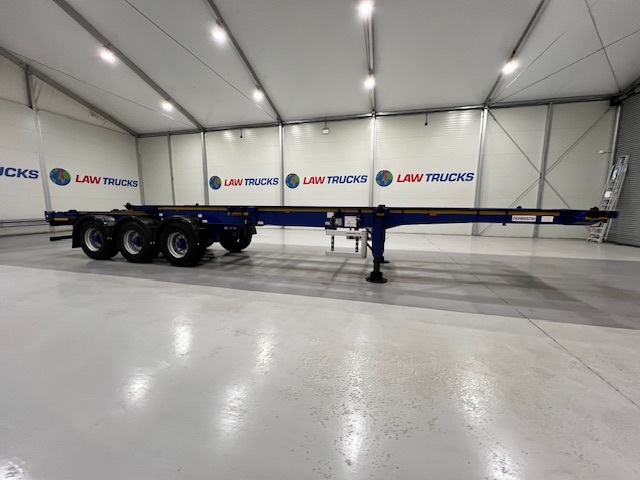Dennison Tri Axle Sliding Skeletal Trailer BPW