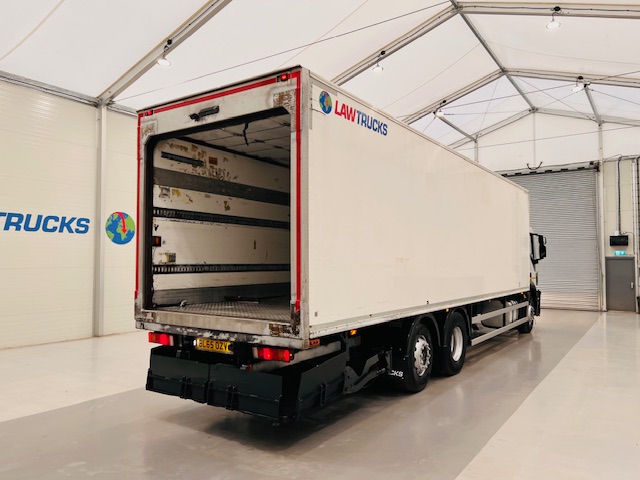 Iveco Stralis 310 AT 6×2 Fridge Box