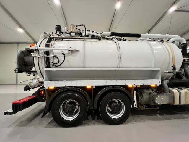 Mercedes Atego 2628 6×4 Day Cab Vacuum Tanker