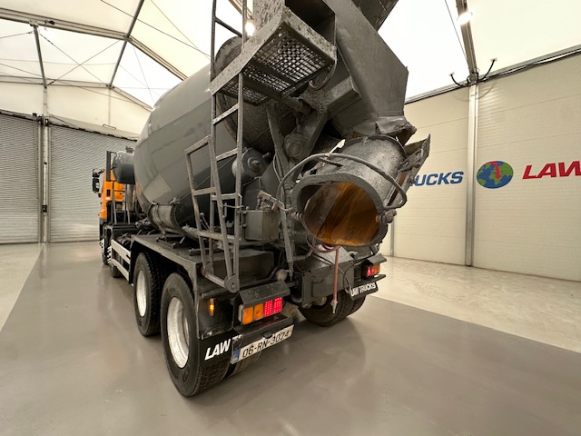 Hino 700 3241 8×4 Cement Mixer