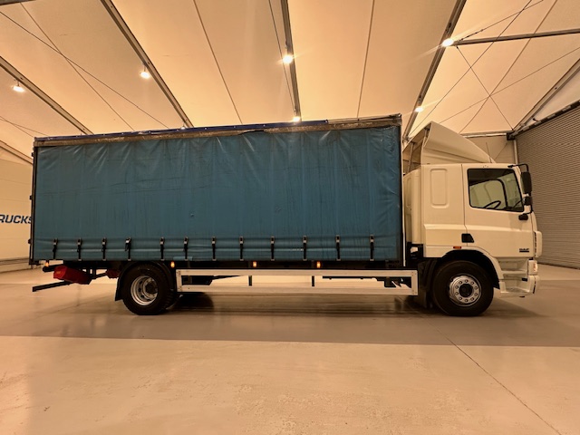 DAF CF65 220 Sleeper Cab Curtainsider Manual