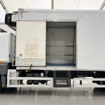 Mercedes Axor 2529 6×2 Rear Lift Sleeper Cab Fridge Box - thumbnail