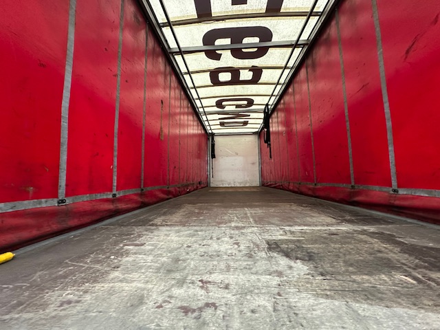DAF CF 260 Sleeper Cab Curtainsider