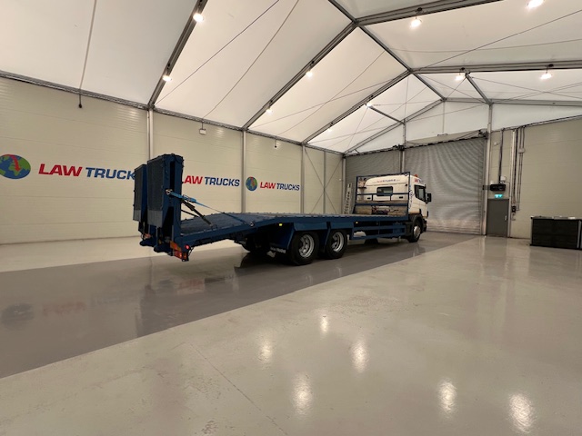 Scania 114 340 6×2 Sleeper Cab Beavertail