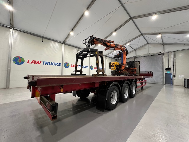 Montracon Tri Axle Flatbed Brick Grab Trailer