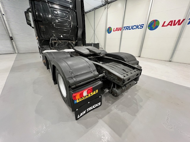 Mercedes Actros 2545 6×2 Midlift Tractor Unit