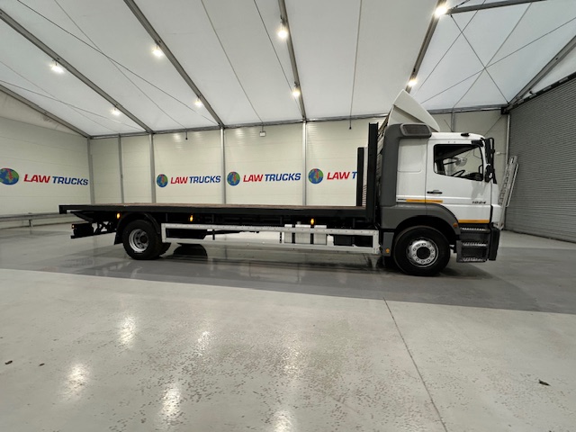 Mercedes Axor 1824 Sleeper Cab Flatbed