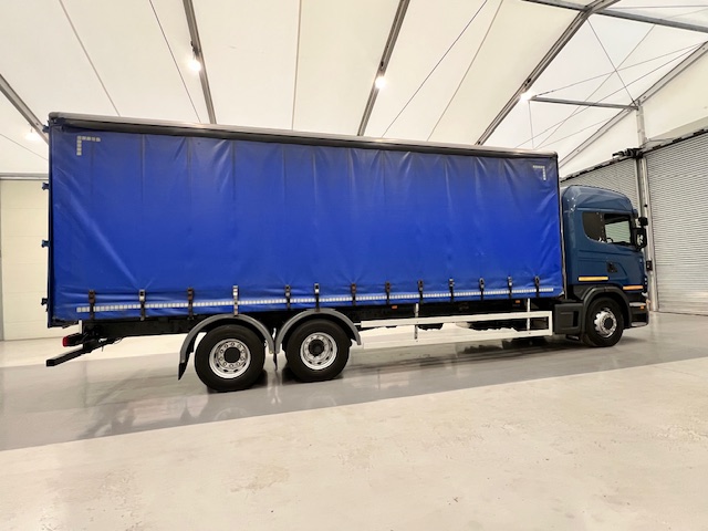 Scania G440 6×2 10 Tyre Sleeper Cab Curtainsider
