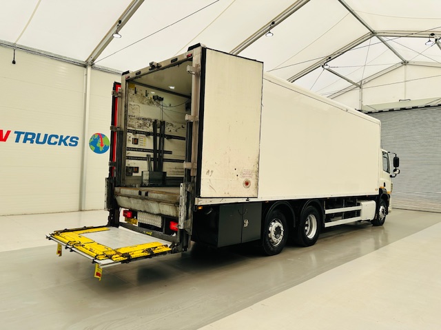 DAF CF 290 6×2 Rear Steer Fridge Box