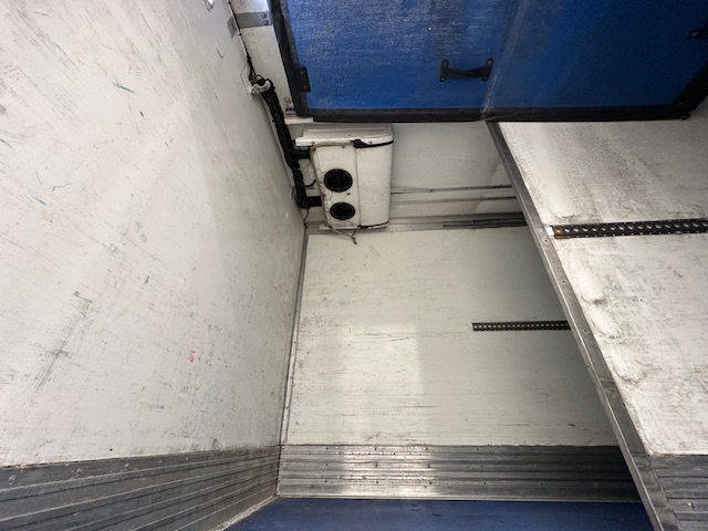 DAF CF 370 6×2 Sleeper Cab Fridge Box