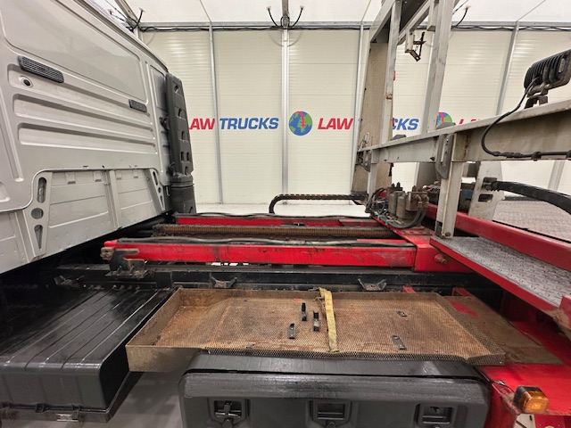MAN TGL 12.220 Crew Cab Tilt and Slide