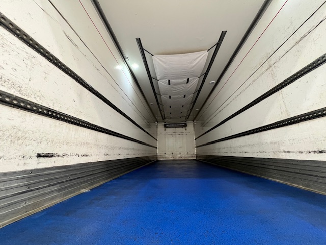 Scania P250 4×2 Sleeper Cab Fridge Box