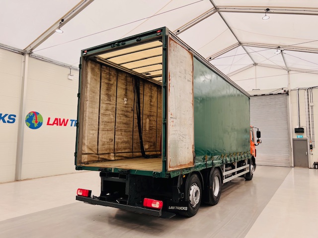 DAF CF75 310 6×2 Rear Lift Day Cab Curtainsider