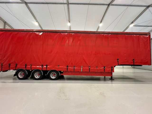 Kerbaid Miles Nunn Tri Axle Stepframe Enclosed Lowloader