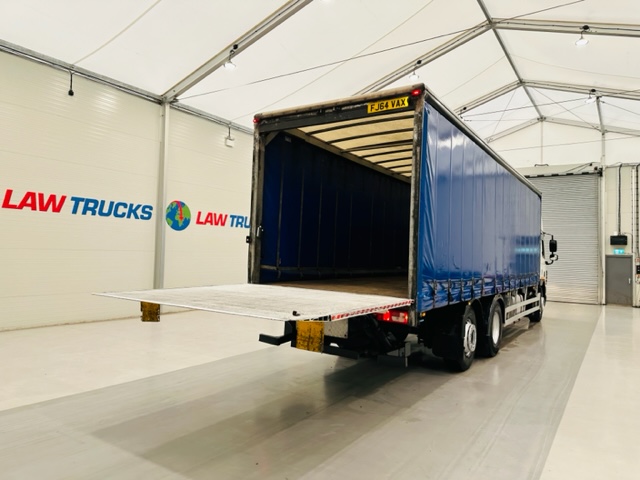 DAF CF75 310 6×2 Rear Lift Sleeper Cab Curtainsider