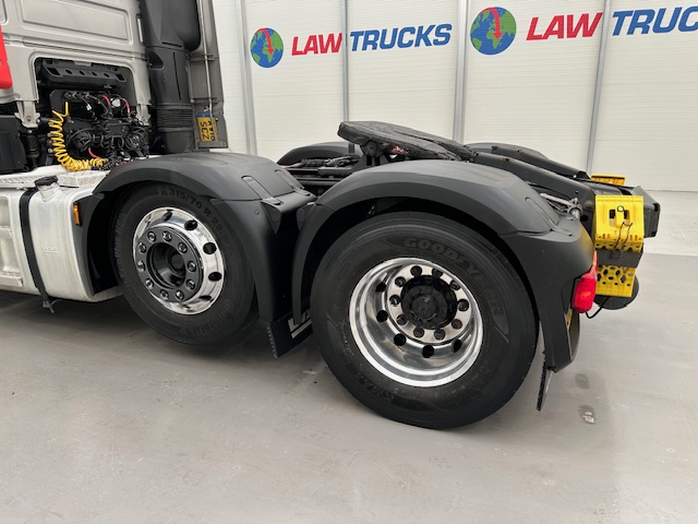 DAF XF 530 6×2 Midlift Tractor Unit